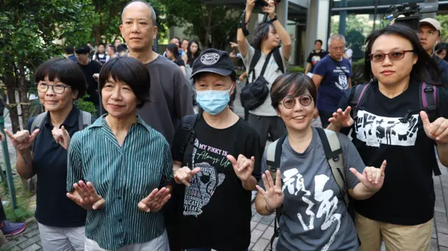 香港支聯會「煽動顛覆」案：被告們的伴侶與戰友